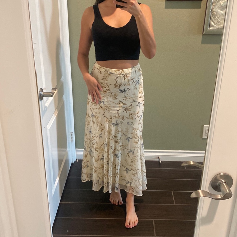 Drew maxi skirt. Flowy but fitted. cream with blue/gray and brown details